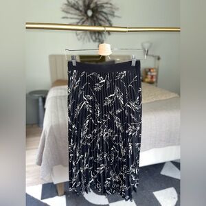 textured floral maxi skirt